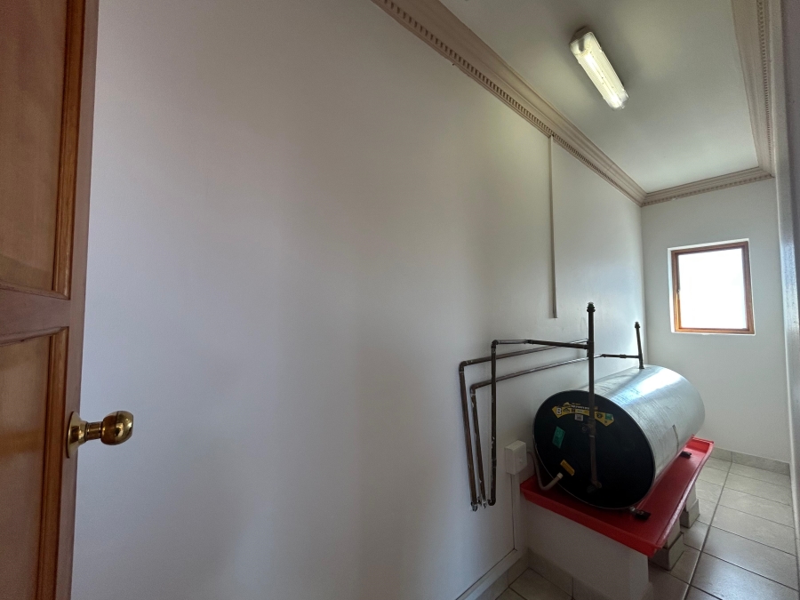 5 Bedroom Property for Sale in Birdwood Estate North West